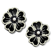 Black Flower Post Handmade Beaded Pearl Stud Earrings